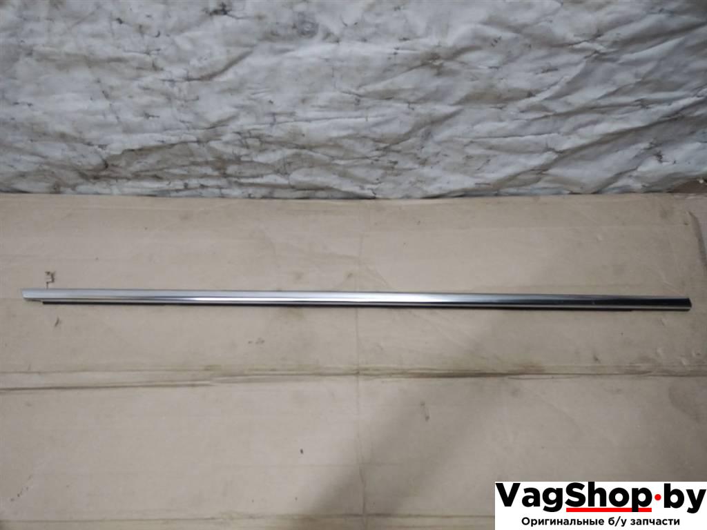 уплотнитель двери Volkswagen Touareg 2 поколение 2014, 3.6 л., FSI, CGR, бензин, АКПП, синий, внедорожник 5 дв., полный привод, 7P0837476H7Z7 - фото №1