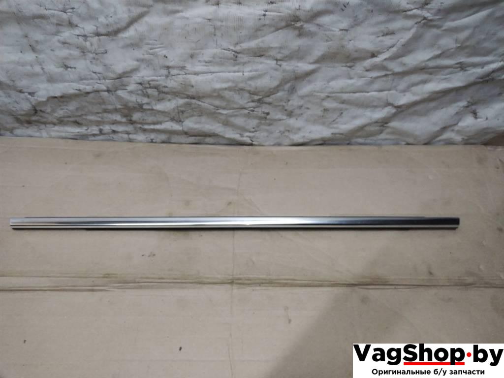 уплотнитель двери Volkswagen Touareg 2 поколение 2014, 3.6 л., FSI, CGR, бензин, АКПП, синий, внедорожник 5 дв., полный привод, 7P0839475G7Z7 - фото №1