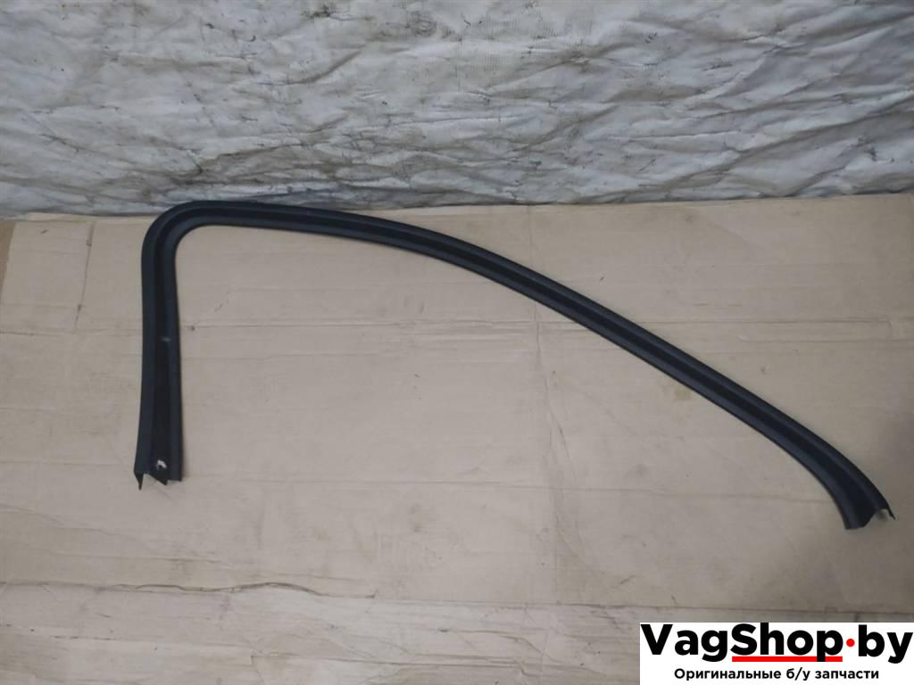 накладка двери (крышки) багажника Volkswagen Touareg 2 поколение 2014, 3.6 л., FSI, CGR, бензин, АКПП, синий, внедорожник 5 дв., полный привод, 7P0867671A - фото №1