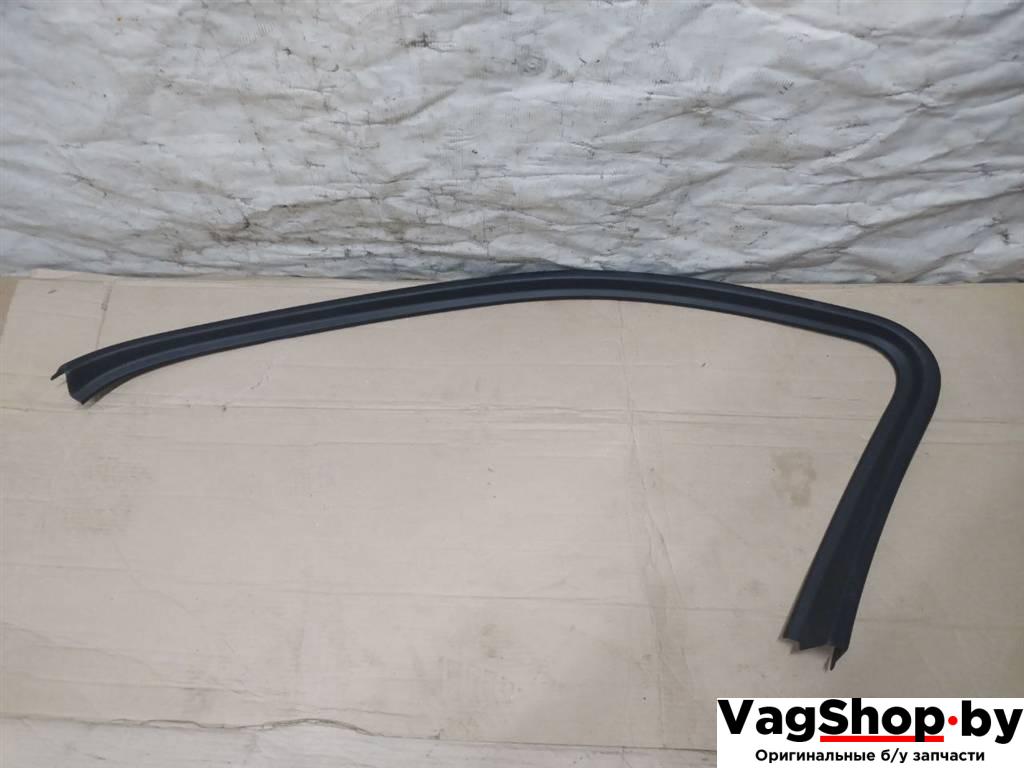молдинг двери передней правой Volkswagen Touareg 2 поколение 2014, 3.6 л., FSI, CGR, бензин, АКПП, синий, внедорожник 5 дв., полный привод, 7P0867672A - фото №1