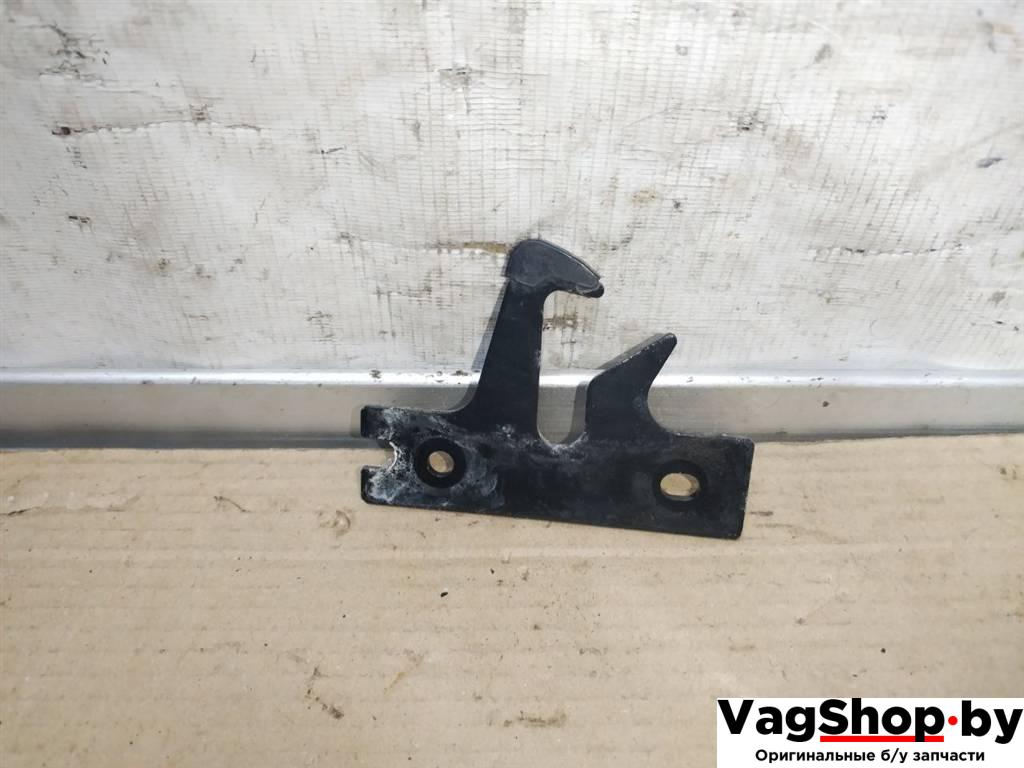 захватный крюк капота Audi A7 1 4G 2012, 3.0 л., TDi, CLA, дизель, АКПП, белый, хетчбэк 5 дв., полный привод, правый руль, 4G0823485 - фото №1