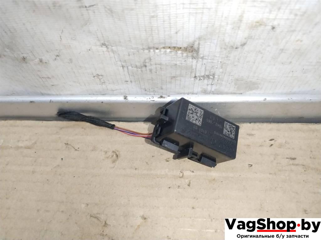 антенна иммобилайзера Audi A7 1 4G 2012, 3.0 л., TDi, CLA, дизель, АКПП, белый, хетчбэк 5 дв., полный привод, правый руль, 4H0909131 - фото №1