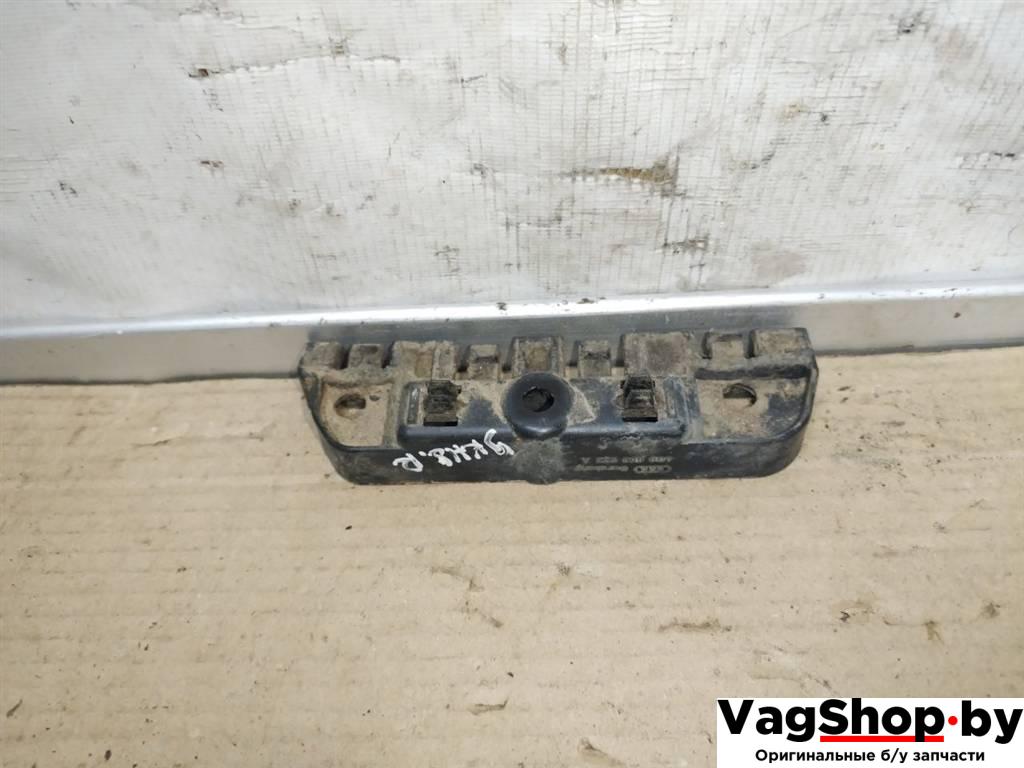 крепление ( кронштейн ) крыла Audi A7 1 4G 2012, 3.0 л., TDi, CLA, дизель, АКПП, белый, хетчбэк 5 дв., полный привод, правый руль, 4G8853922A - фото №1