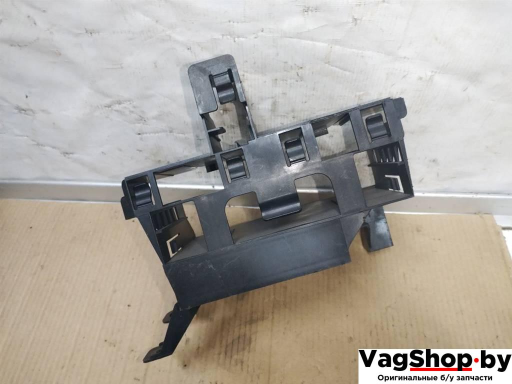 кронштейн (крепление) Audi A7 1 4G 2012, 3.0 л., TDi, CLA, дизель, АКПП, белый, хетчбэк 5 дв., полный привод, правый руль, 4G0907392 - фото №1