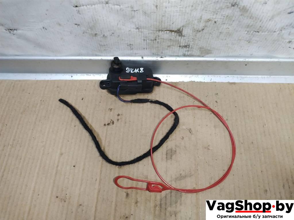 активатор замка крышки топливного бака Audi A7 1 4G 2012, 3.0 л., TDi, CLA, дизель, АКПП, белый, хетчбэк 5 дв., полный привод, правый руль, 4L0862153D - фото №1