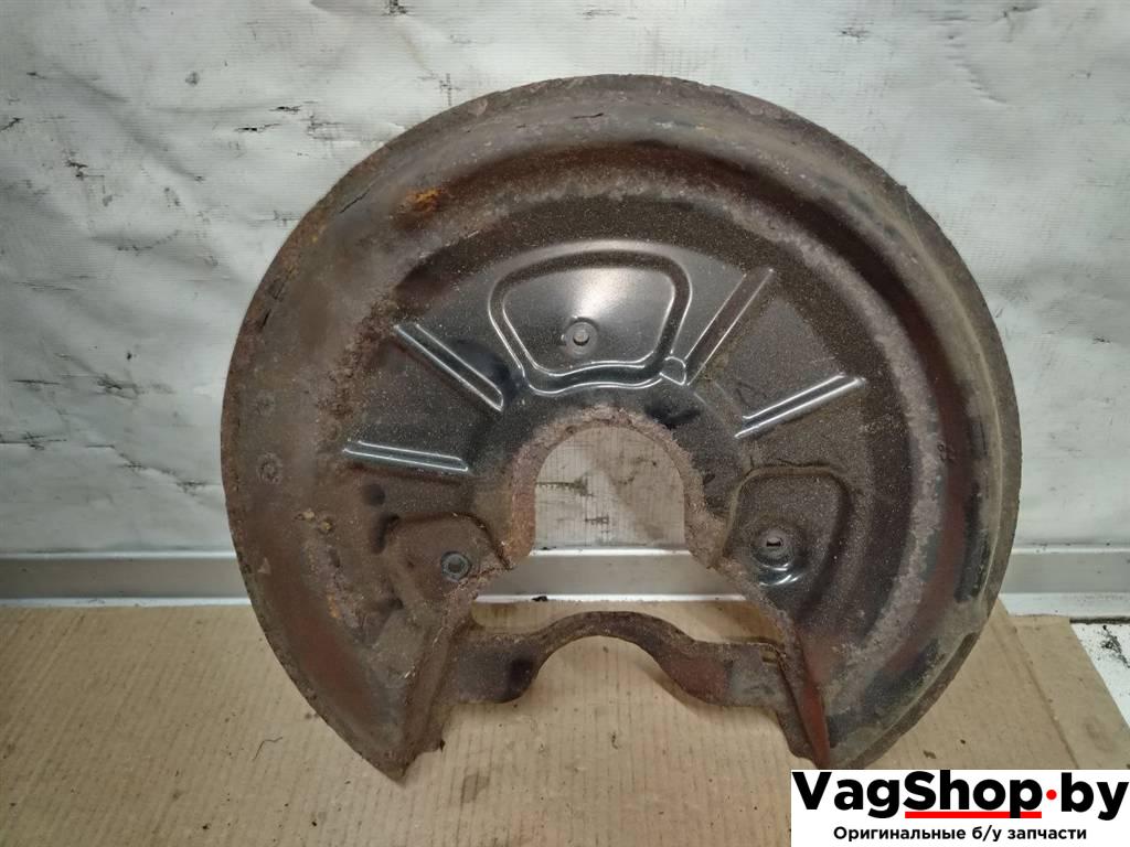 защитный кожух тормозного механизма Volkswagen Golf Plus 2 поколение 2010, 1.6 л., TDi, CAY, дизель, АКПП, красный, хетчбэк 5 дв., передний привод, 1K0615612AB - фото №1