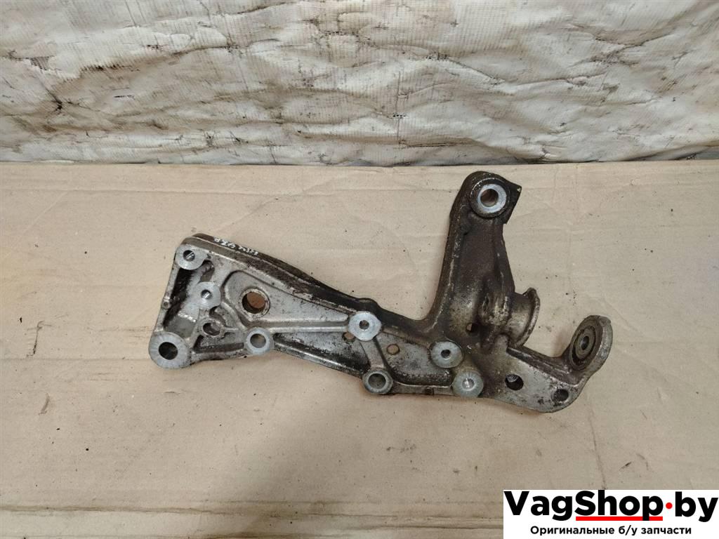 кронштейн двигателя Volkswagen Golf Plus 2 поколение 2010, 1.6 л., TDi, CAY, дизель, АКПП, красный, хетчбэк 5 дв., передний привод, 1K0199296E - фото №1