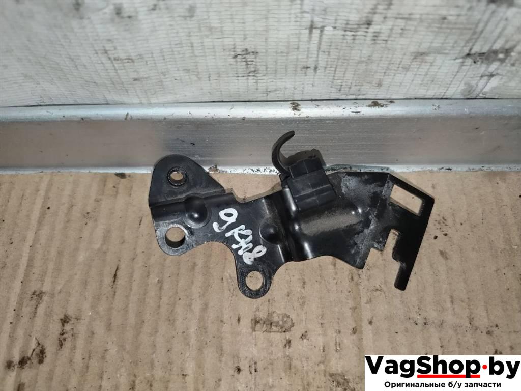 кронштейн (крепление) Audi A7 1 4G 2012, 3.0 л., TDi, CLA, дизель, АКПП, белый, хетчбэк 5 дв., полный привод, правый руль, 059145160Q - фото №1