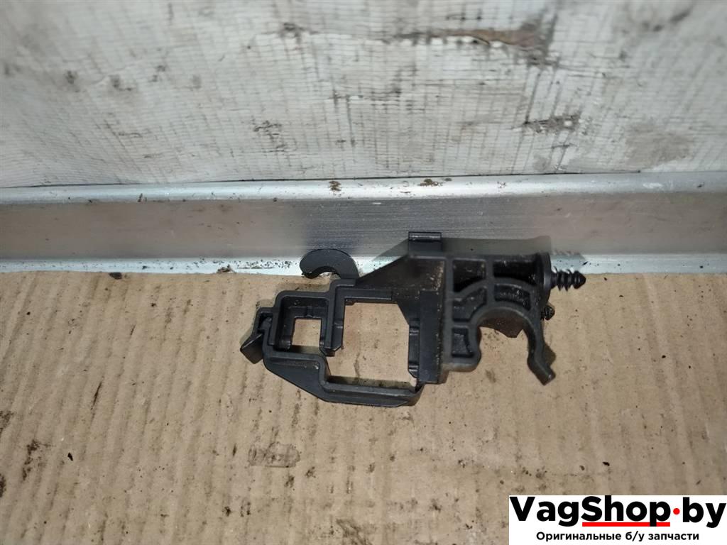 кронштейн (крепление) Audi A7 1 4G 2012, 3.0 л., TDi, CLA, дизель, АКПП, белый, хетчбэк 5 дв., полный привод, правый руль, 059971504F - фото №1