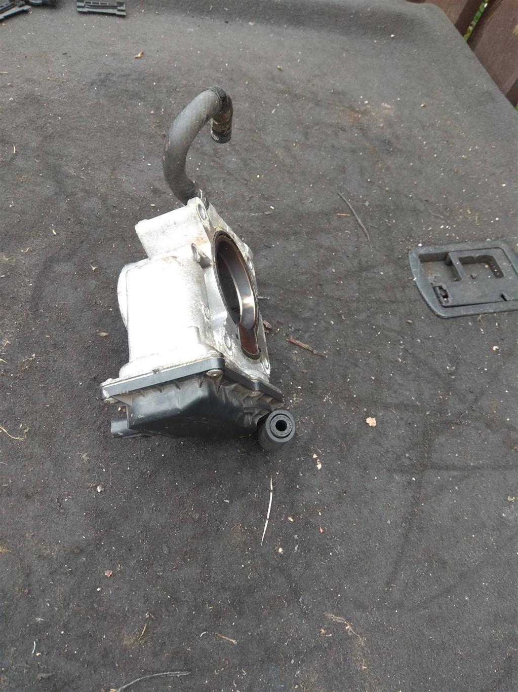 заслонка дроссельная Mazda 3 BK 2005, 2.0 л., бензин, седан, LF, L3R413640, . - фото №1