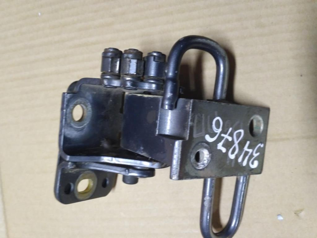 петля двери Audi A4 B6 2003, 1.9 л., TDi, дизель, седан, 8E0831412, 8E0831412B, 8E0831412E, . - фото №1