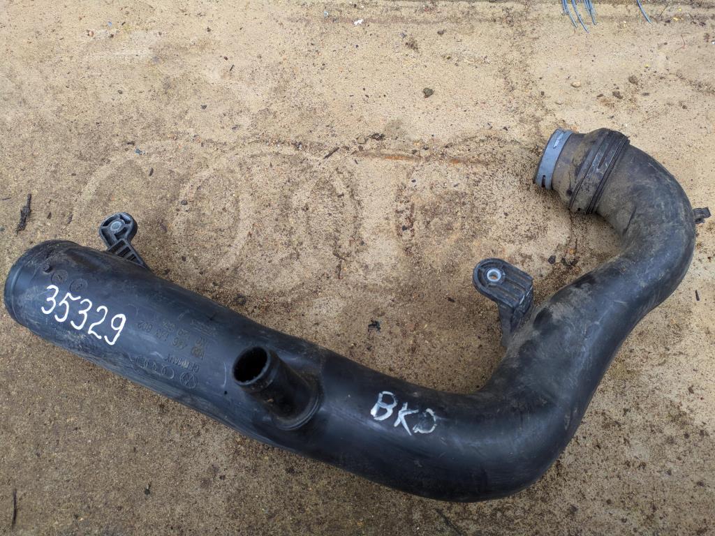 патрубок (трубопровод, шланг) Volkswagen Passat B6 2006, 2.0 л., TDi, дизель, седан, 1K0129654K, BMP, BKP, BMA, BVE, BWV, 1K0129654AJ, BVD - фото №1