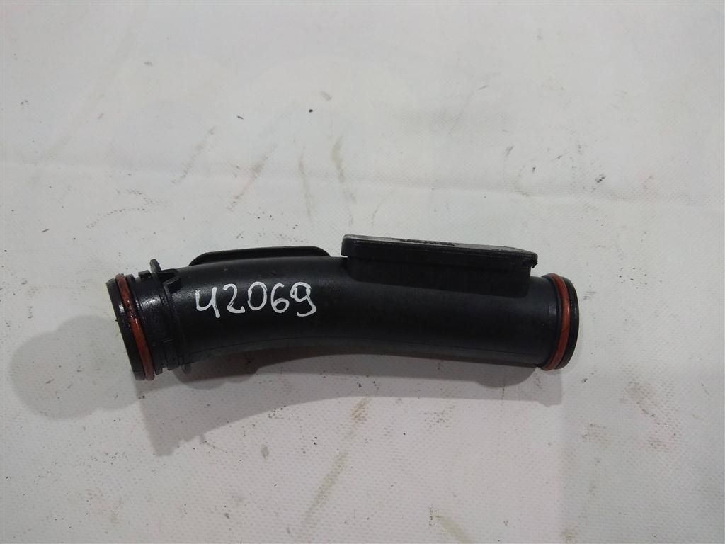 патрубок (трубопровод, шланг) Volkswagen Jetta 5 поколение 2009, 1.4 л., TFSI, дизель, седан, 03C145674A, BLG, BMY, 03C145674B - фото №1