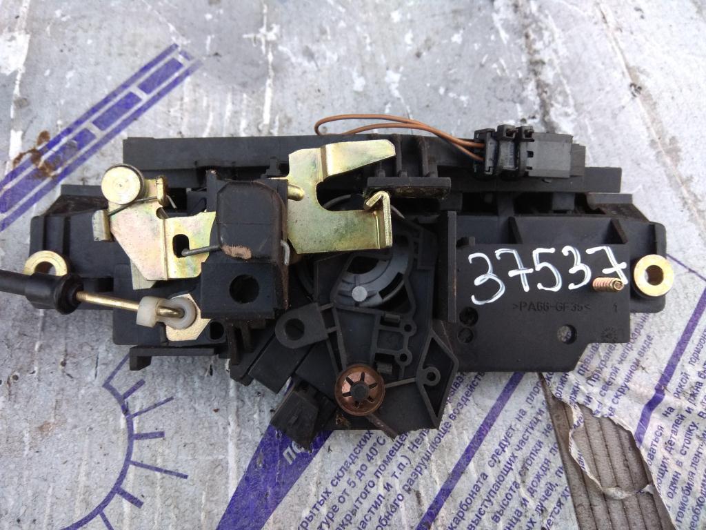 замок багажника Audi A6 4B/C5 2000, 2.5 л., TDi, дизель, седан, 4B0827565H, 4B0827565J, 8D9827565H, 8D9827565J, . - фото №1