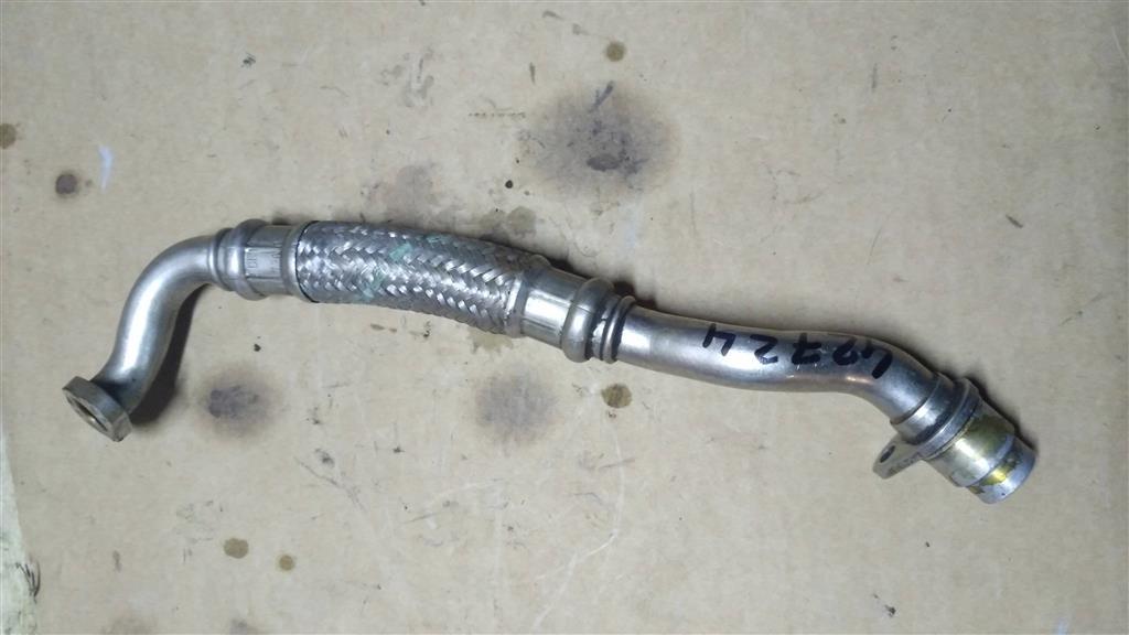 масляная трубка турбины Audi A6 4B/C5 2000, 2.7 л., бензин, седан, BES, 078145736D, ARE, . - фото №1