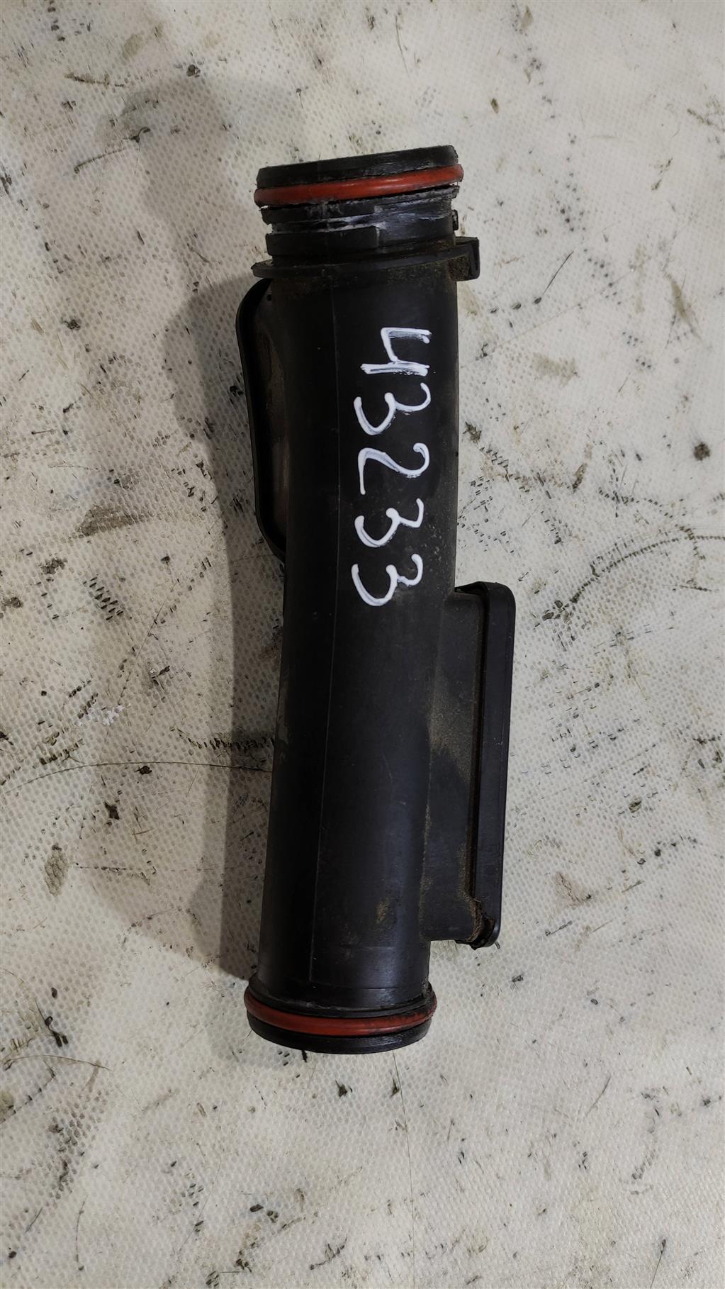 патрубок (трубопровод, шланг) Volkswagen Passat B7 2013, 1.4 л., бензин, седан, 03C145674A, 03C145674B, CDGA, CKMA, CTHD - фото №1