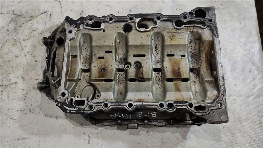 масляный поддон Volkswagen Passat B7 2013, 1.8 л., TSI, бензин, седан, 06J103603T, CDA, BZB, CGY, . - фото №1