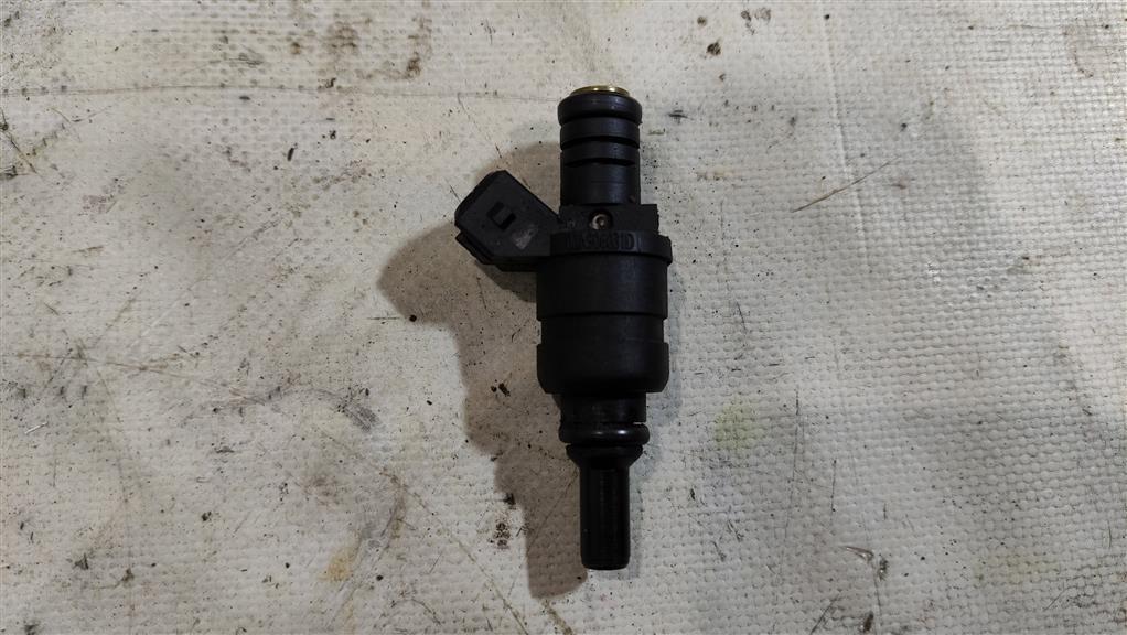 форсунка Audi A3 8L 1999, 1.8 л., бензин, хетчбэк 5 дв., 06A906031D, AVU, AUM, AQY, AGU, AGN, AEH, AKL, ARZ, AZH, APK, APF, . - фото №1