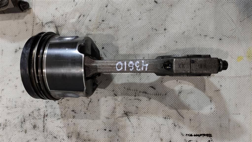 поршень BMW X5 F15 2015, 3.0 л., дизель, внедорожник 5 дв., N57D30A, 8508023, 7812585, . - фото №1