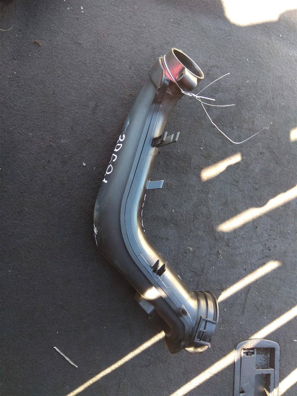 патрубок (трубопровод, шланг) Volkswagen Passat B7 2013, 1.4 л., TSI, бензин, седан, 03C145673H, 03C145673N, CTHD, CAVD, CNWA, CTKA - фото №1