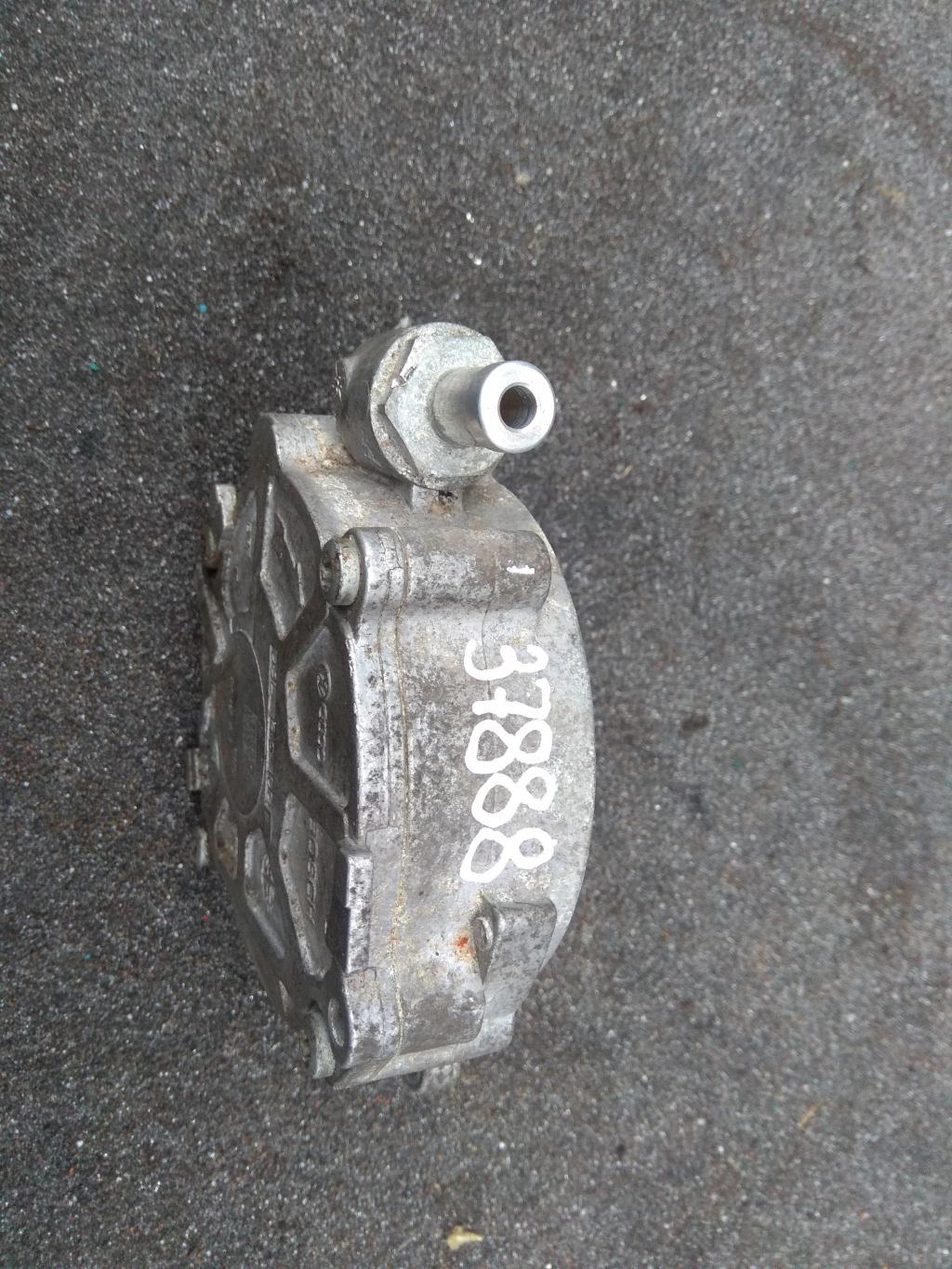 насос вакуумный Audi A6 4G/C7 2013, 2.0 л., TDi, дизель, седан, 03L145100F, 03L145100, CBAA, CBAB, CBDC, CLCA, CFF, CFG, CGLC, CMGB, CFJA, CJAA, CFHC, CBDA, CAYD, CAYE, CEGA, CLJA, CLLB, CJCA - фото №1