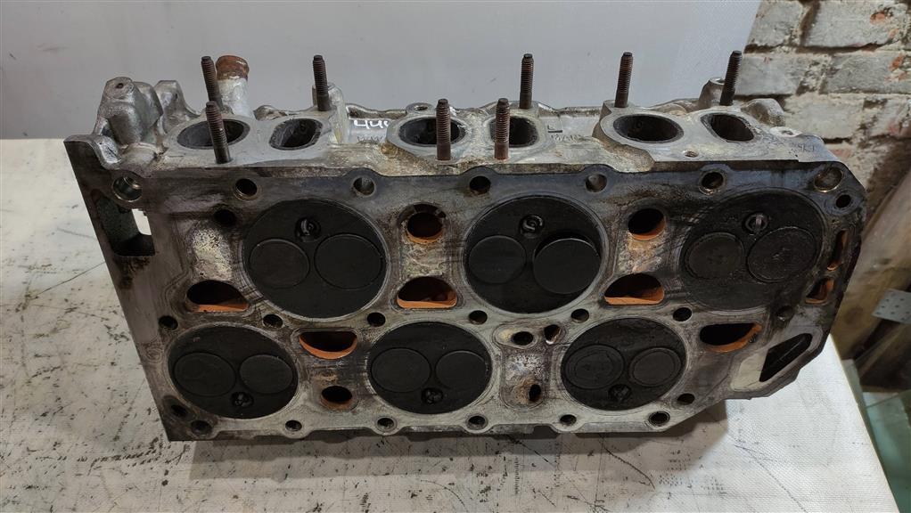 головка блока цилиндров Volkswagen Transporter T4 1998, 2.8 л., бензин, фургон, AES, 021103373E, . - фото №1