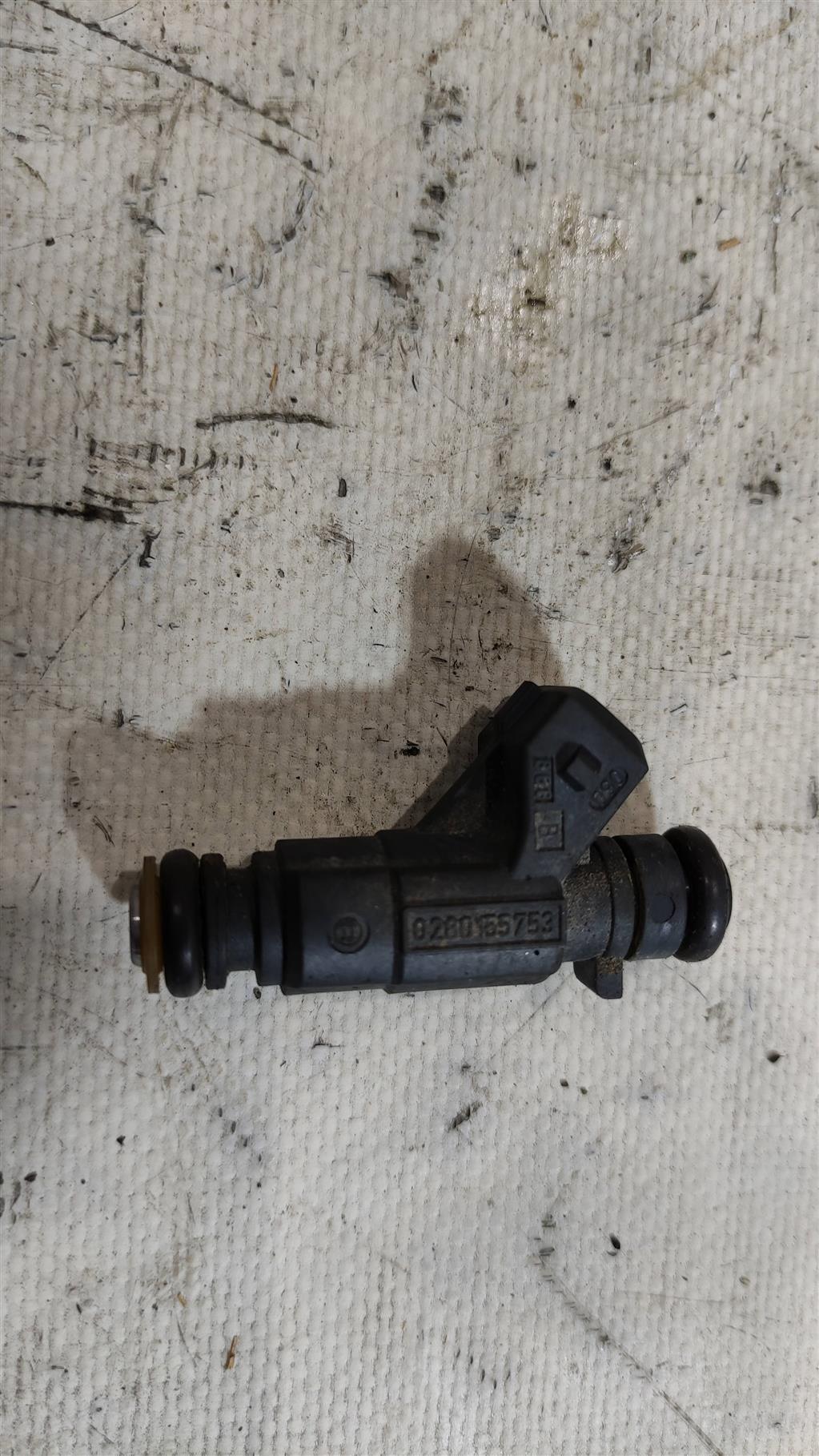 форсунка Mercedes-Benz A-Класс W168 2000, 1.6 л., бензин, хетчбэк 5 дв., 166.960, A0000788723, . - фото №1