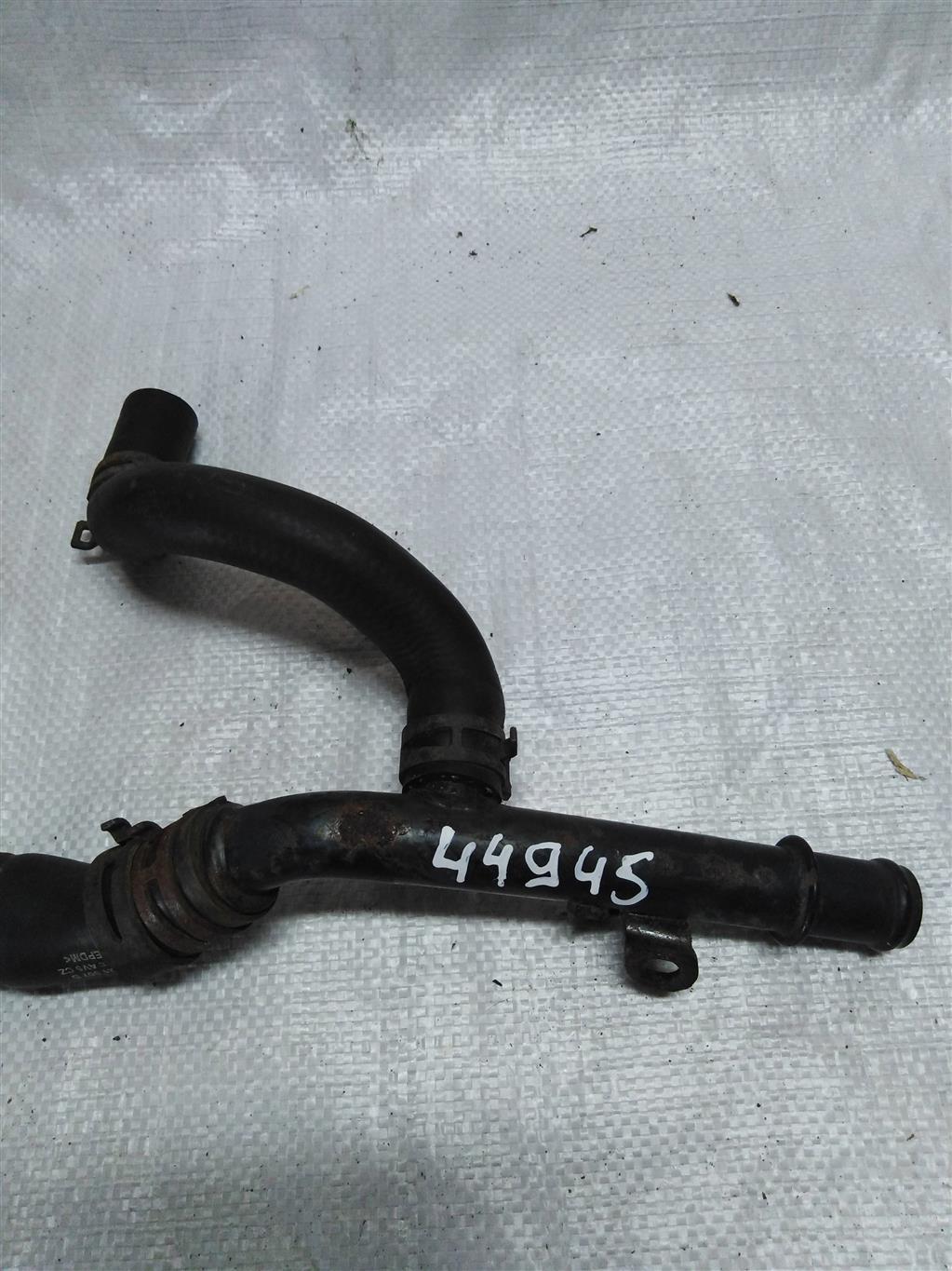 патрубок (трубопровод, шланг) Volkswagen Passat B6 2009, 2.0 л., TFSI, бензин, седан, 06J121085B, BYT, BZB, CCZA, CCTA, CDAA, CBFA, CDHB, CFKA, CABA, CABB, CAEB, CDNC, CAEA, CHJA, . - фото №1