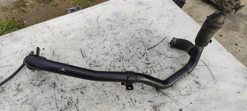 трубка охлаждающей жидкости Audi A4 B7 2006, 2.0 л., бензин, седан, 06D121071R, . - фото №1