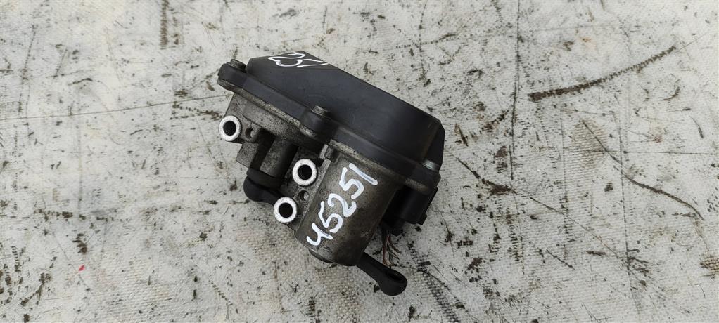 механизм изменения длины впускного коллектора Volkswagen Passat B6 2006, 2.0 л., бензин, седан, 06F133482E, 06F133482D, BPY, 06F133482B, AXX, BWA, BYD - фото №1