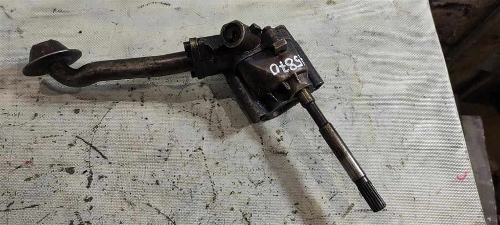 насос масляный Volkswagen Passat B5 1998, 1.8 л., бензин, седан, AFN, AWT, ANB, APU, AJP, AEB, 058115153A, AFY., AVG, AJL, ARK, ARH, AQE, AJN, . - фото №1