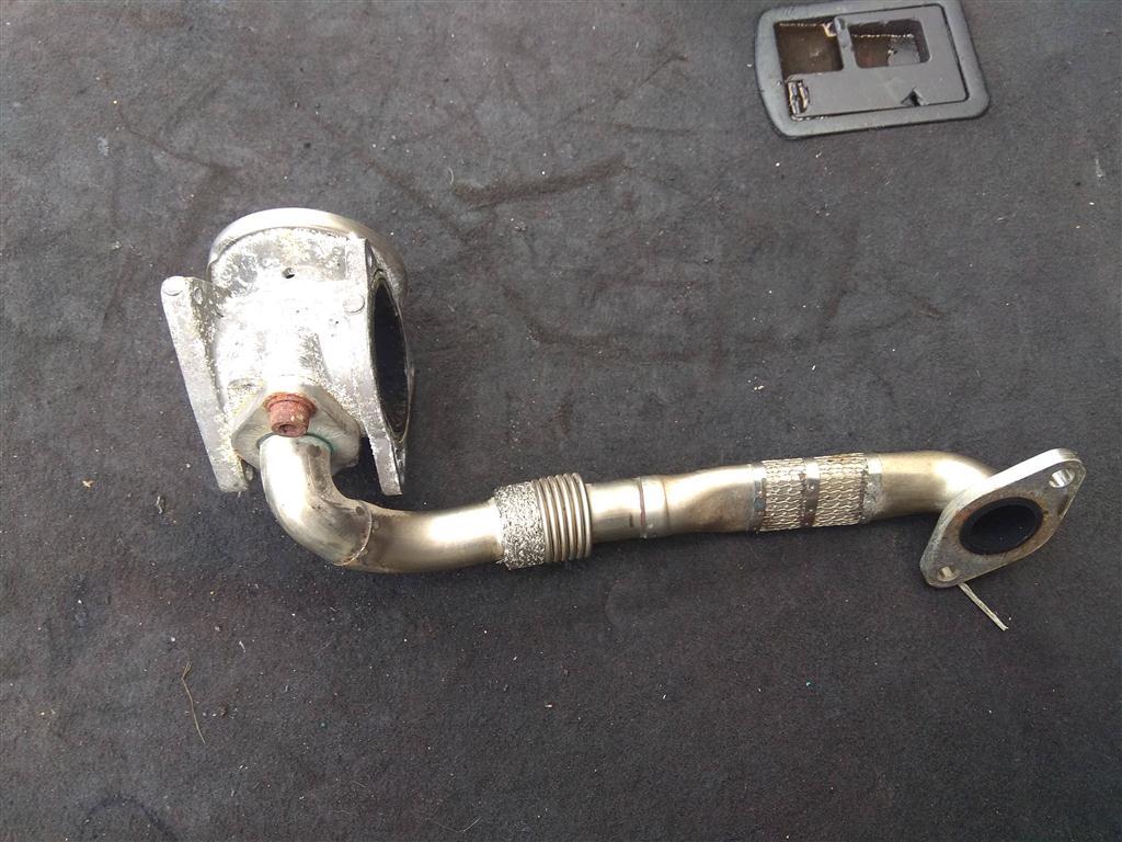 клапан EGR Volkswagen Passat B6 2007, 1.9 л., TDi, дизель, седан, 038131501AN, 038131501AF, BKC, 038131501S, BXE, BRU, AXR, AVQ, . - фото №1