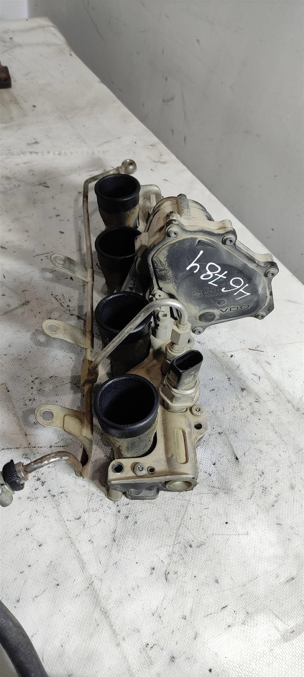 коллектор впускной Volkswagen Passat B6 2006, 2.0 л., TFSI, бензин, седан, 06D133209T, 06D133209S, BVZ, BVY, BLR, BLX, BLY - фото №1