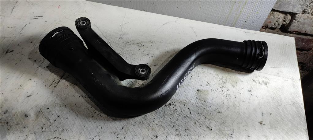 патрубок интеркулера Volkswagen Jetta 5 поколение 2008, 2.0 л., TDi, дизель, седан, 1K0145762P, BKC, BMP, BXE, BLS, BMR, BKP, BMA, BVE, BWV, BUZ, . - фото №1