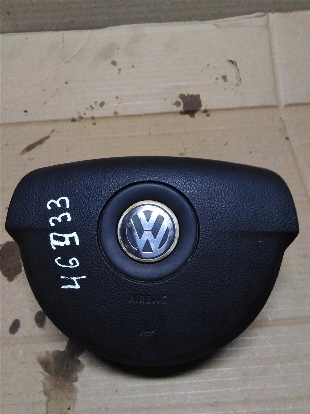 подушка безопасности водителя Volkswagen Passat B6 2006, 2.0 л., бензин, седан, 3S0880201S, . - фото №1