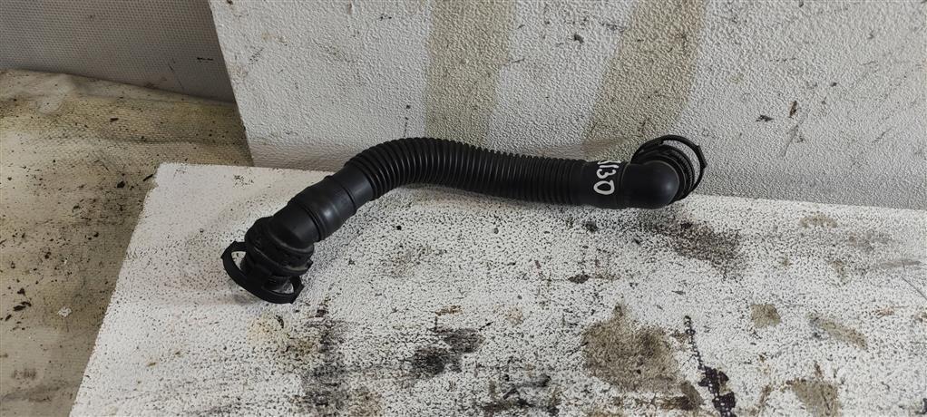 патрубок (трубопровод, шланг) Volkswagen Sharan 2 поколение 2012, 2.0 л., TDi, дизель, минивэн, 03L103493AE, CFFA, CFFB, CFGB, CLLA, CFGC, CFJA, CFHC, CBHB, CFHD, CFHF, CFHE, CFJB, CJCB, . - фото №1