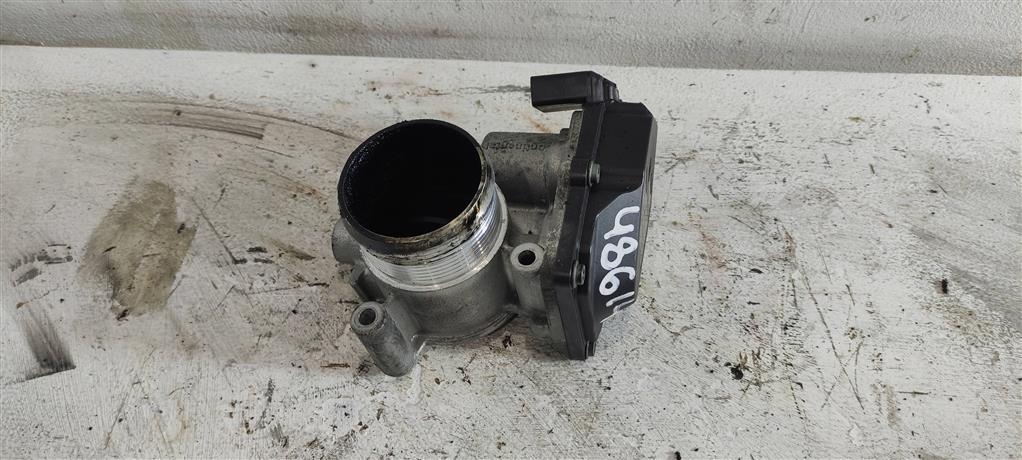 заслонка дроссельная Volkswagen Passat B6 2009, 2.0 л., TDi, дизель, седан, 03L128063T, 03L128063K, 03L128063R, 03L128063E, CAH, CAG, CBA, 03L128063J, 03L128063AC, CBB, 03L128063AF, 03L128063C, 03L128063D, CBD, CEG, CME - фото №1