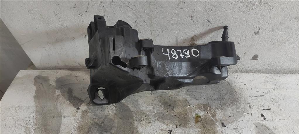кронштейн (крепление) Peugeot 407 1 поколение 2007, 2.0 л., HDi, дизель, седан, DW10BTED4, 9688453180, . - фото №1