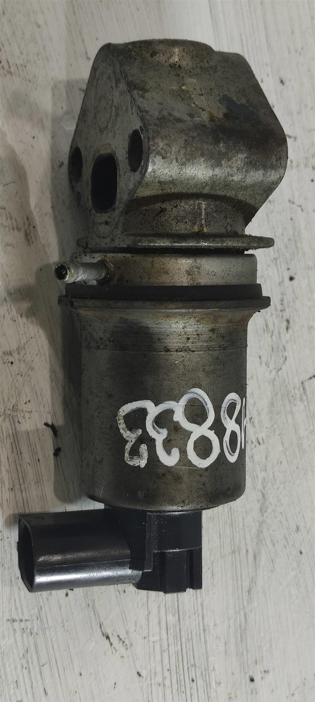клапан EGR Audi A3 8L 1999, 1.8 л., бензин, хетчбэк 5 дв., 06A131501G, APG, BAF, . - фото №1