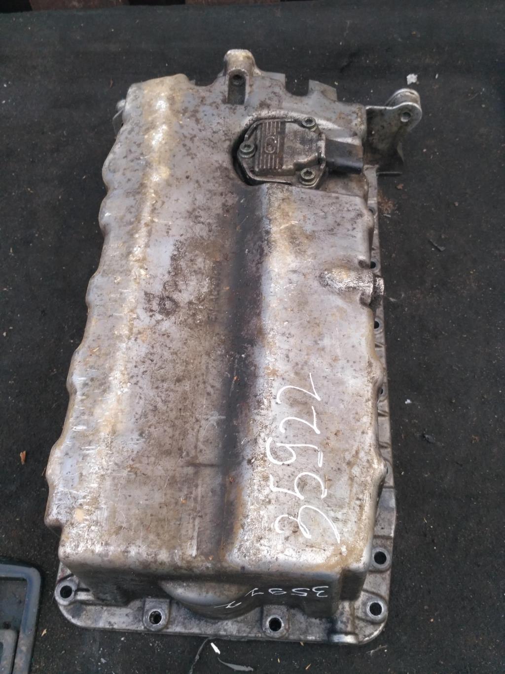 масляный поддон Volkswagen Golf 5 поколение 2007, 1.9 л., TDi, дизель, хетчбэк 5 дв., 038103603AG, BDJ, BKC, BKD, BXE, BJB, AZV, BRU, BST, BDR, . - фото №1