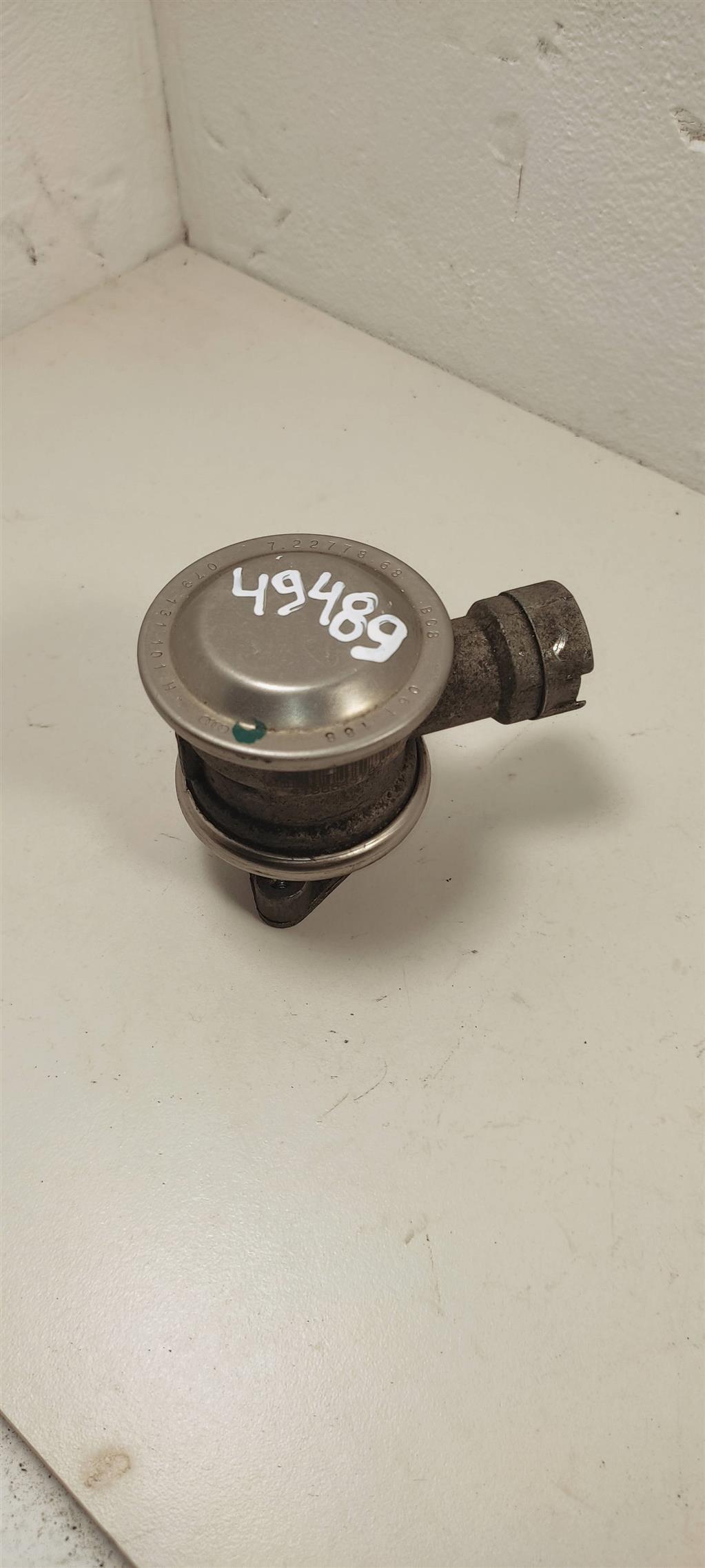 клапан EGR Volkswagen Touareg 1 поколение 2006, 4.2 л., бензин, внедорожник 5 дв., 079131101H, . - фото №1