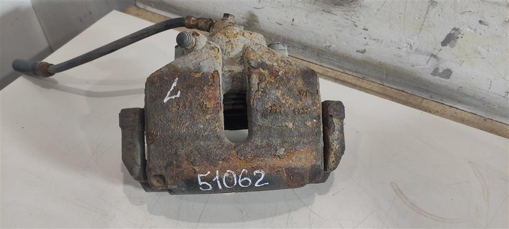 суппорт передний левый Volkswagen Passat B7 2013, 2.0 л., бензин, универсал, 1K0615123E, 1K0615123EX, . - фото №1