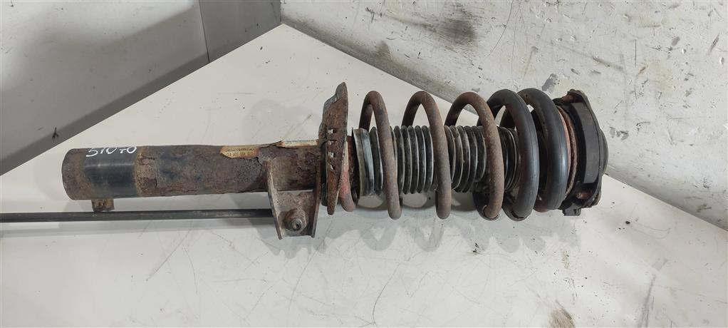 амортизатор передний Volkswagen Golf 6 поколение 2010, 2.0 л., TDi, дизель, хетчбэк 5 дв., 1T0413031EQ, . - фото №1