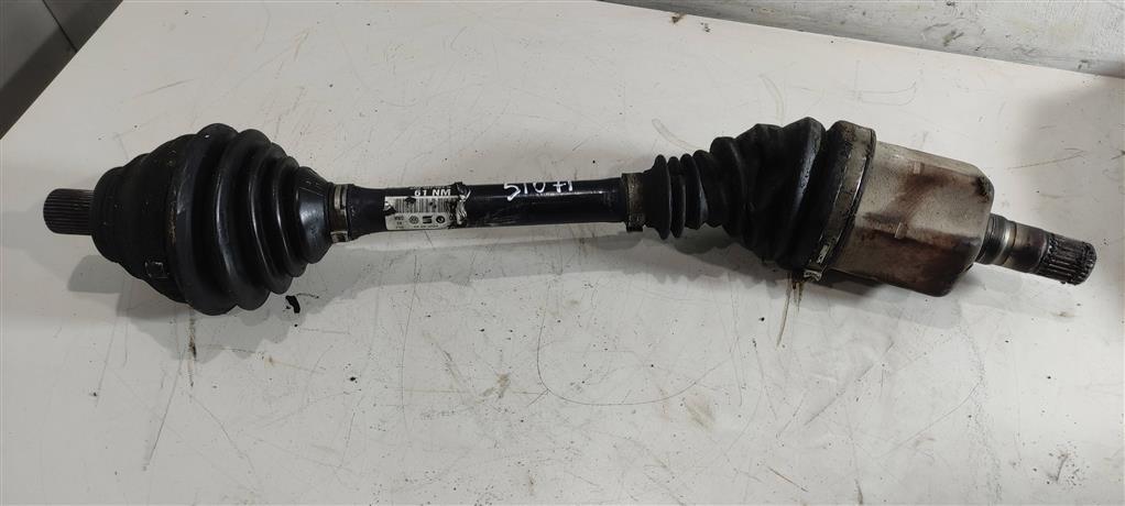 полуось передняя левая (приводной вал, ШРУС) Volkswagen Tiguan 1 поколение 2009, 2.0 л., TFSI, бензин, внедорожник 5 дв., 5N0407761N, CAWB, CCZA, CCTA, CCZC, 5N0407761M, CAWA - фото №1