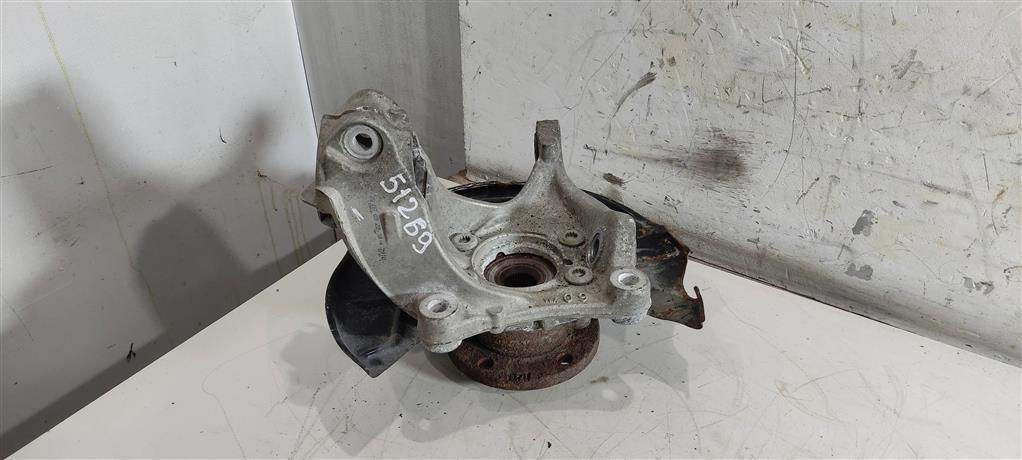 кулак поворотный правый Volkswagen Passat B6 2009, 2.0 л., бензин, седан, 3C0407254F, 3C0407258F, . - фото №1