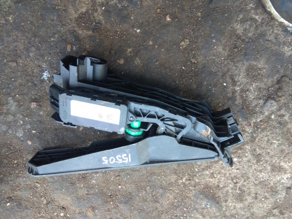 педаль Volkswagen Passat B6 2006, дизель, 1K1723503L, BLG, BMY, BUD, BSE, BZB, BSF, CBAB, CBBB, CFFB, CFGB, BWS, CAWB, CDAA, CLLA, CAVD, CAXA, CBAC, BGU, CCSA, 1K1723503AA, CBDB - фото №1