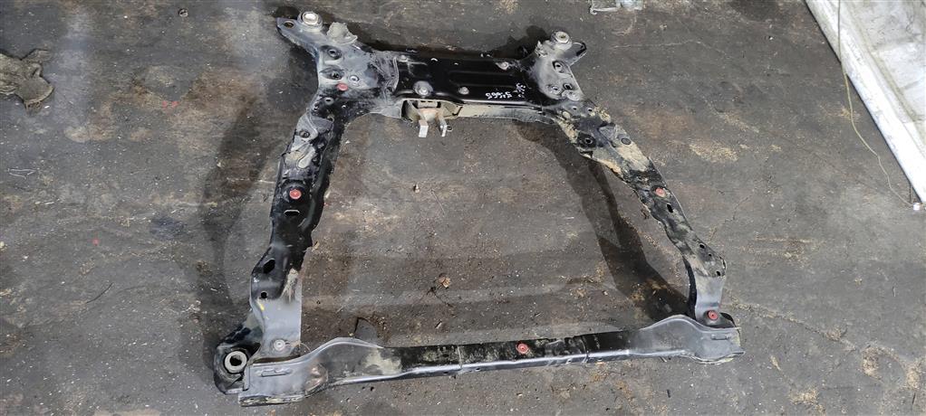 балка подвески передняя (подрамник) Volvo XC70 3 поколение 2011, 2.4 л., дизель, внедорожник 5 дв., D5244T5, G9N5000T033A, . - фото №1
