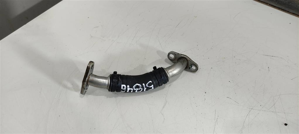 масляная трубка турбины Volkswagen Amarok 1 поколение 2013, 2.0 л., бензин, пикап, CAW, CCT, CDN, 06H145735G, CFK, CBF, CCZ, CAE, CHJ, CPM, 06H145735H, CFP, CPS, CES, CET - фото №1