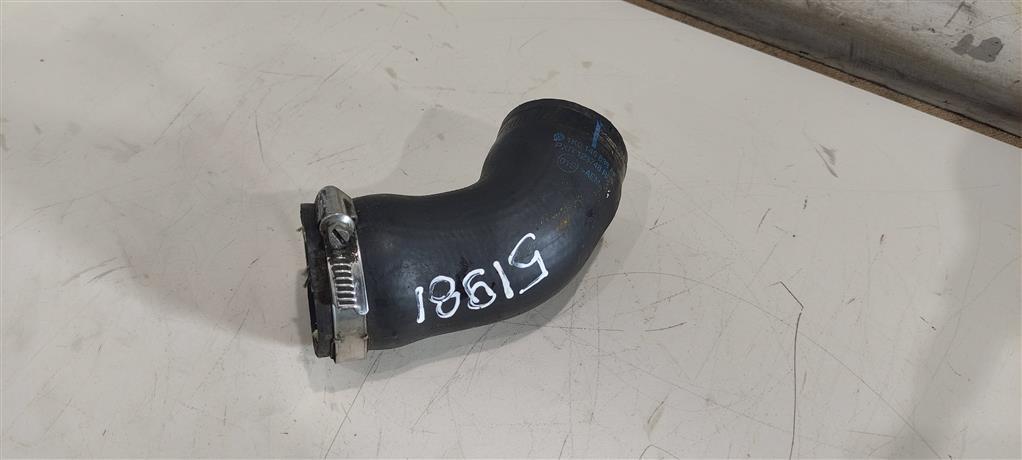 патрубок интеркулера Volkswagen Passat B7 2013, 1.6 л., TDi, дизель, универсал, CAY, BKC, BXE, 1K0145838AF, . - фото №1