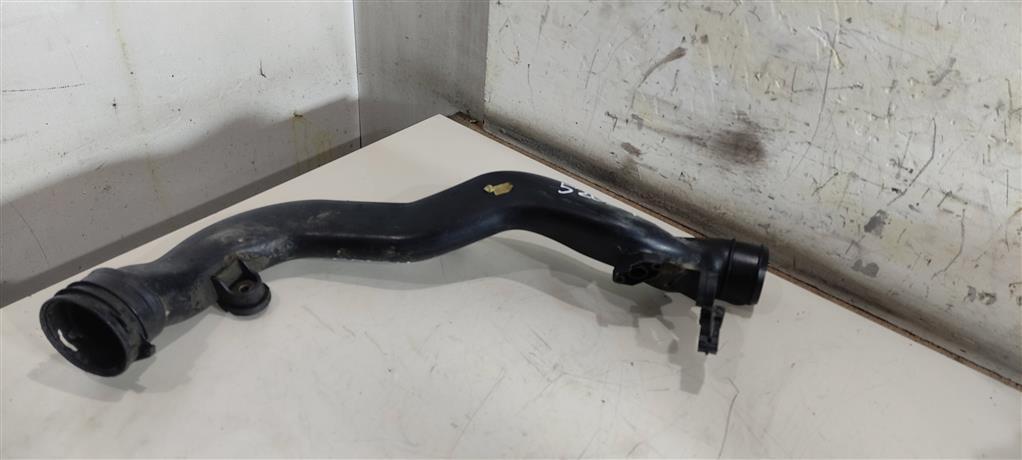 патрубок интеркулера Volkswagen Passat B6 2009, 1.4 л., TSI, бензин, седан, 1K0145762BL, 1K0145770AK, 1K0145770R, CDGA, CTHD - фото №1
